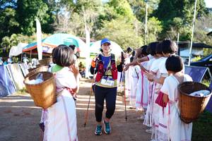 BIB: 3102
                            <button type="button" onclick="openModal(19054536)" class="btn btn-primary btn-sm float-right btn-popup" data-toggle="modal" data-target=".modal-high-quality">
                        <i class="fas fa-shopping-cart"></i> Add to Cart
                    </button>
                                            <button type="button" onclick="isThisMe(19054536, true)" class="btn btn-success btn-sm float-right btn-popup btn-isme hidden" data-toggle="tooltip" data-placement="bottom" title="นี่คือรูปของคุณใช่ไหม คลิกที่นี่เพื่อเอาเข้าอัลบั้ม">
                        <i class="fas fa-plus"></i> Add to album
                    </button>
                    <button type="button" onclick="isThisMe(19054536, false)" class="btn btn-warning btn-sm float-right btn-popup btn-isnotme hidden">
                        <i class="fas fa-ban"></i> Remove from album
                    </button>